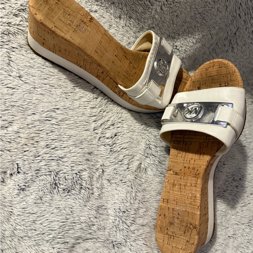 Michael Kors Silver and White Slide Sandals - Picture 3 of 5